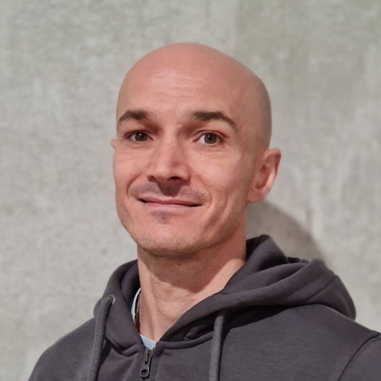 Mitarbeiter Tomasz von Isolierkonzept