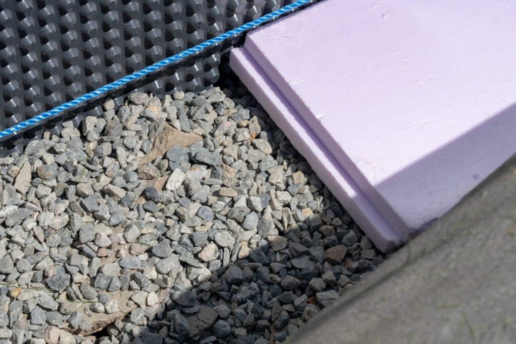 Wand gegen Wasser schützen, Bodenpatte